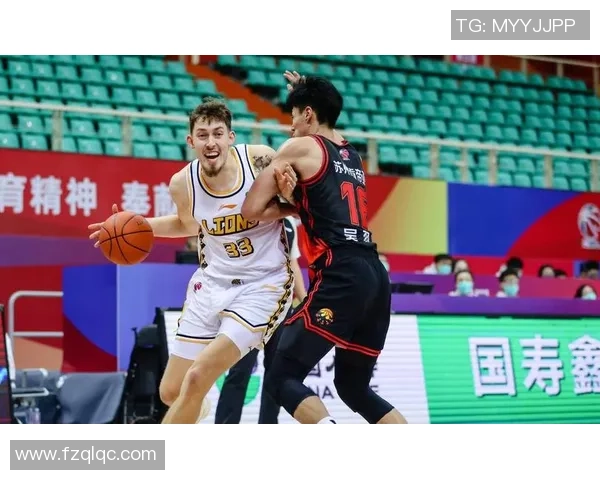 九台农商行与广东东莞大益的精彩对决引发篮球迷热议